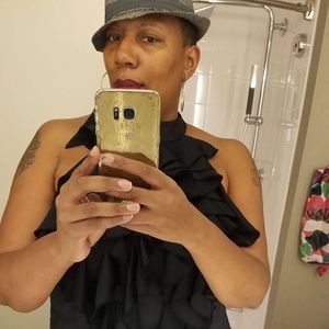 Meet your Posher, Caroline